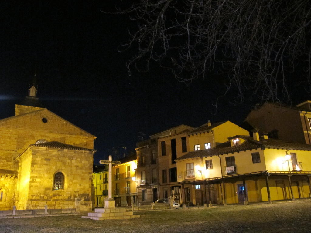 Pension Blanca B&B León Dış mekan fotoğraf